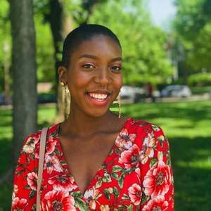 Meet your Posher, Caroline